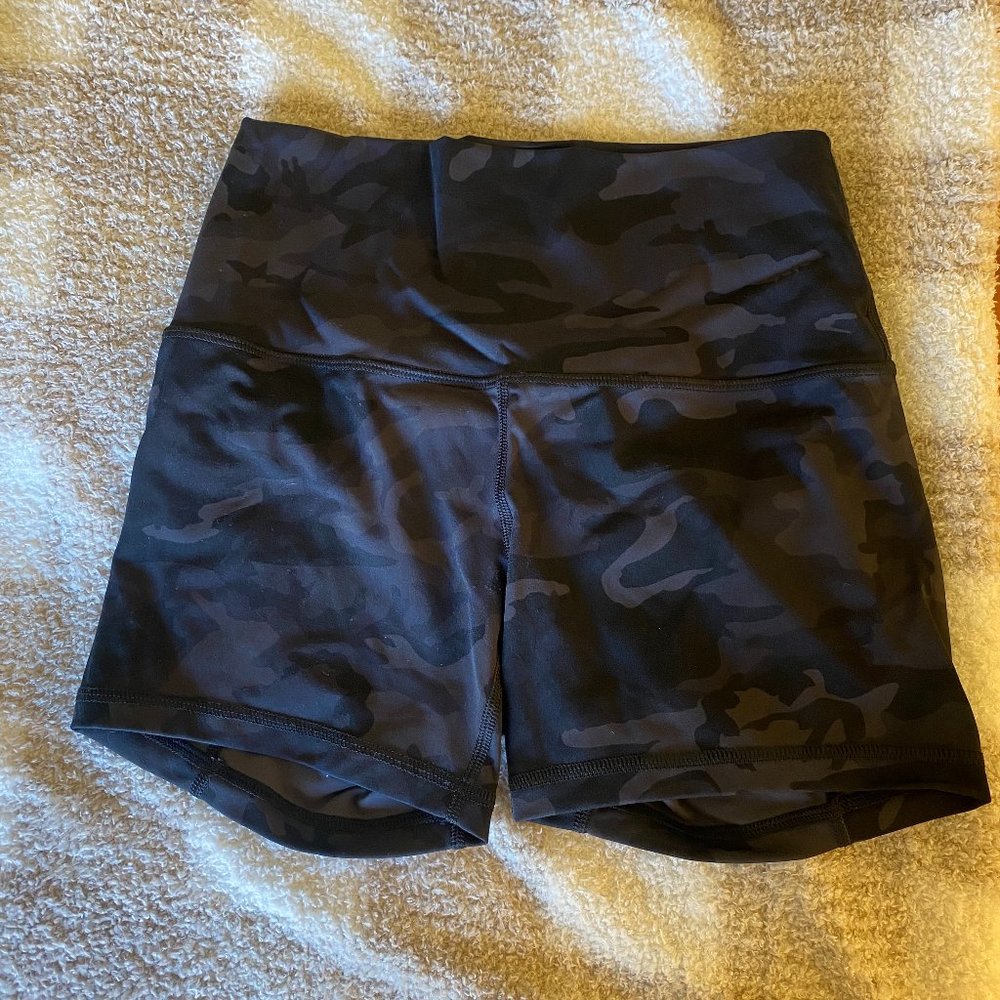 Lavento High Waisted Camo Shorts